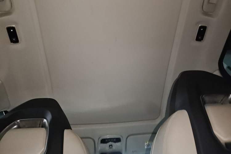 Used Lynk & Co 01 2017 2.0T Two-Wheel Drive Zhaopu Version Headliner