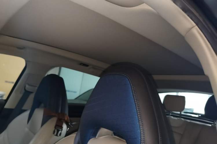 Used Lynk & Co 01 2017 2.0T Two-Wheel Drive Zhaopu Version Headliner