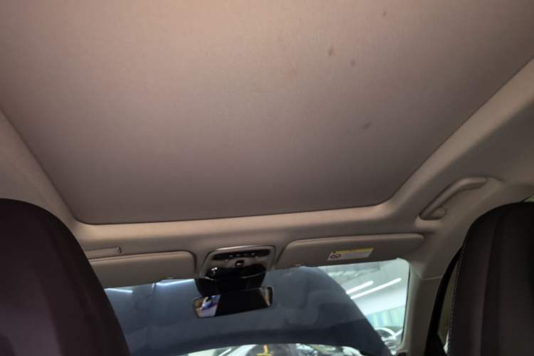 Used Lynk & Co 01 2017 2.0T Two-Wheel Drive Zhaopu Version Headliner
