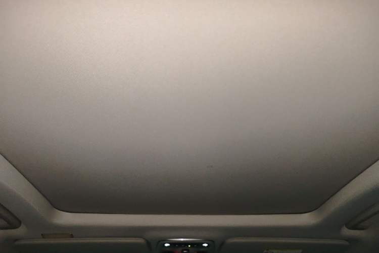 Used Lynk & Co 01 2017 2.0T Two-Wheel Drive Zhaopu Version Headliner