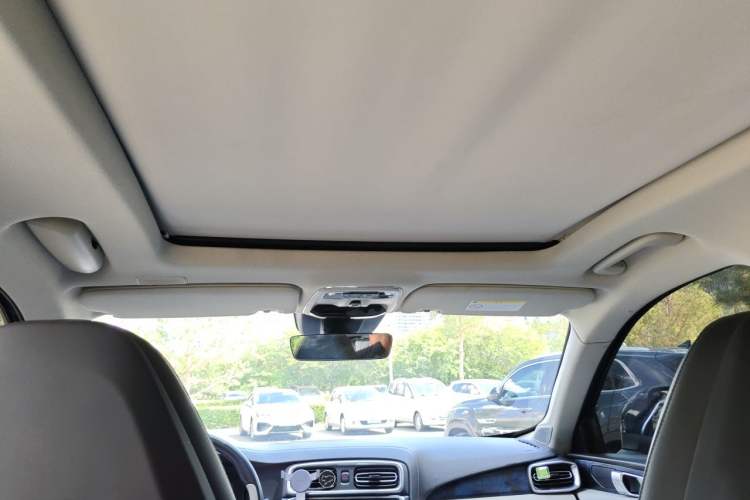 Used Lynk & Co 01 2017 2.0T Two-Wheel Drive Zhaopu Version Headliner