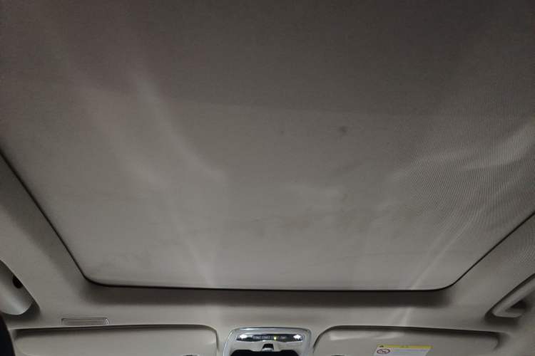 Used Lynk & Co 01 2017 2.0T Two-Wheel Drive Zhaopu Version Headliner