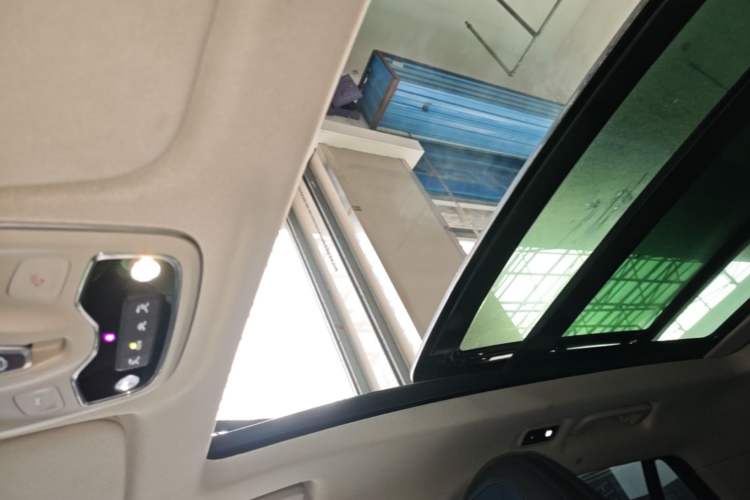 Used Lynk & Co 01 2017 2.0T Two-Wheel Drive Zhaopu Version Headliner