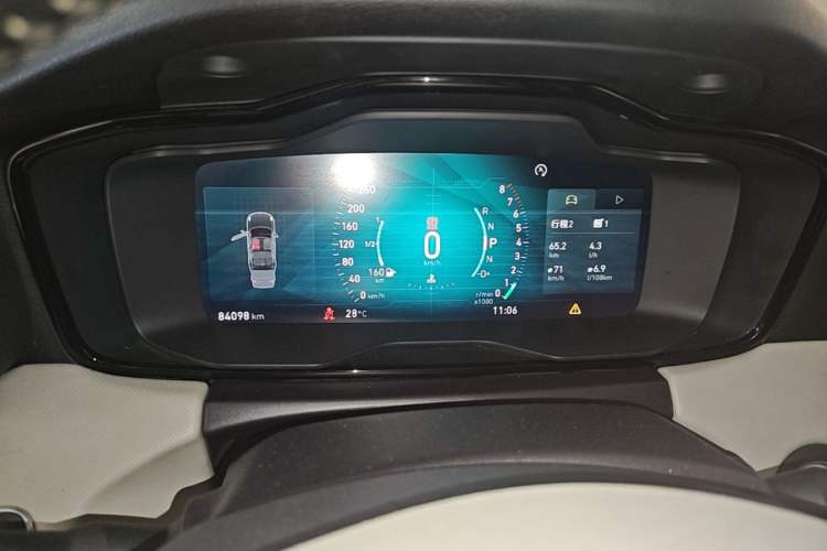 Used Lynk & Co 01 2017 2.0T Two-Wheel Drive Zhaopu Version Instrument Cluster
