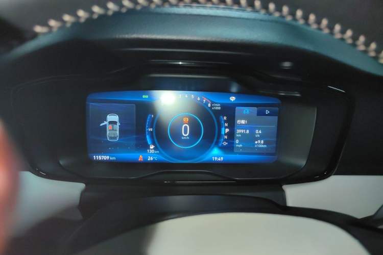 Used Lynk & Co 01 2017 2.0T Two-Wheel Drive Zhaopu Version Instrument Cluster