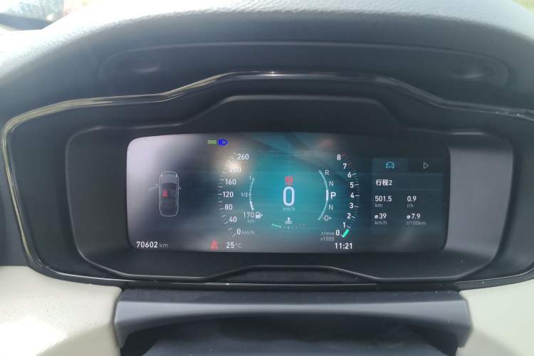 Used Lynk & Co 01 2017 2.0T Two-Wheel Drive Zhaopu Version Instrument Cluster