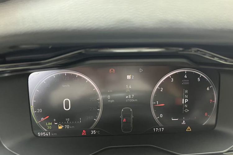 Used Lynk & Co 01 2017 2.0T Two-Wheel Drive Zhaopu Version Interior 1