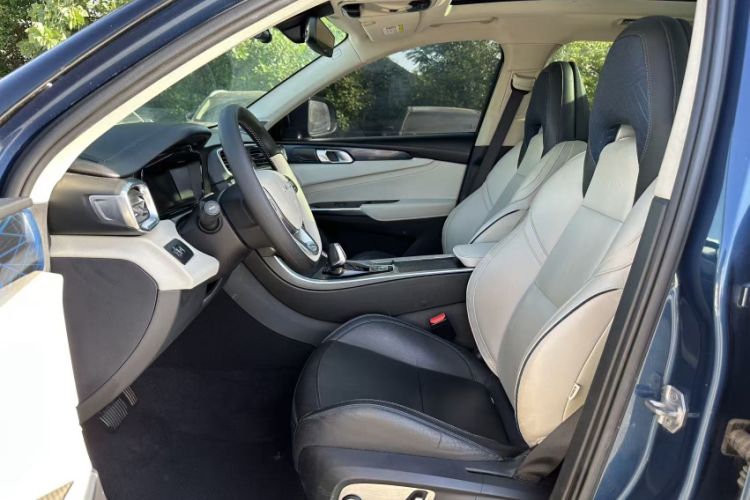 Used Lynk & Co 01 2017 2.0T Two-Wheel Drive Zhaopu Version Interior 1