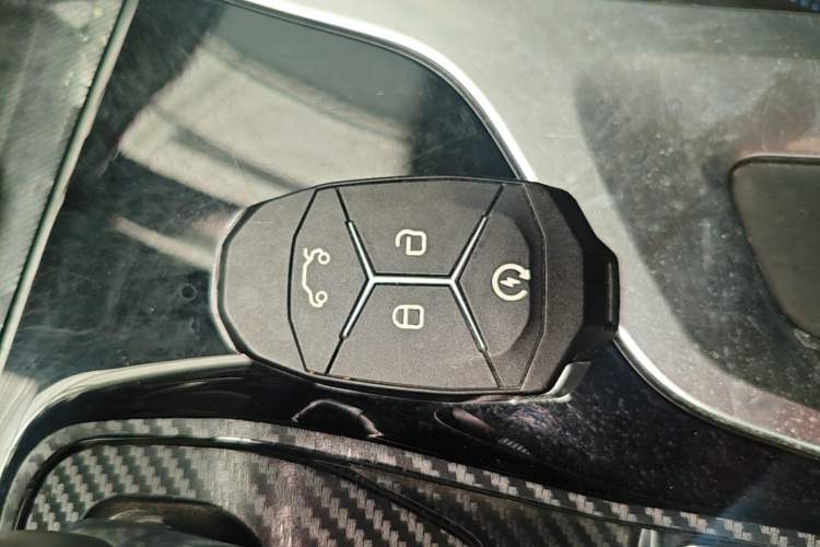 Used Lynk & Co 01 2017 2.0T Two-Wheel Drive Zhaopu Version Interior 1