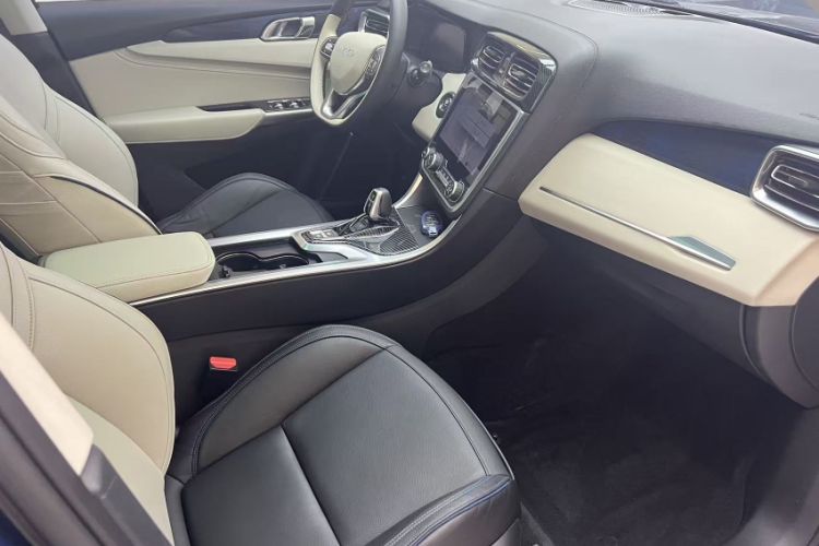 Used Lynk & Co 01 2017 2.0T Two-Wheel Drive Zhaopu Version Interior 10