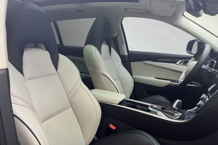 Used Lynk & Co 01 2017 2.0T Two-Wheel Drive Zhaopu Version Interior 11