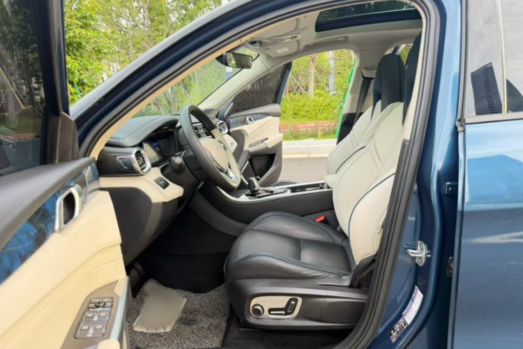 Used Lynk & Co 01 2017 2.0T Two-Wheel Drive Zhaopu Version Interior 2