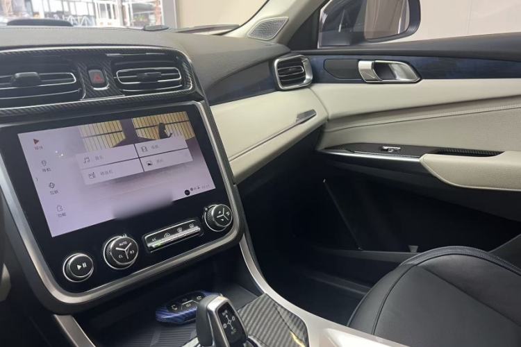 Used Lynk & Co 01 2017 2.0T Two-Wheel Drive Zhaopu Version Interior 2