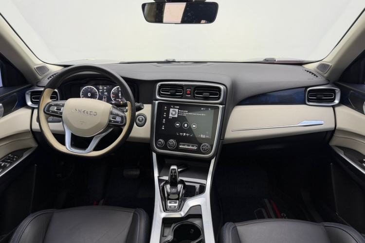 Used Lynk & Co 01 2017 2.0T Two-Wheel Drive Zhaopu Version Interior 2
