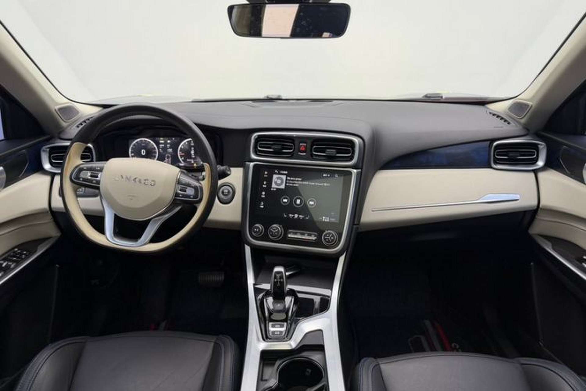 Used Lynk & Co 01 2017 2.0T Two-Wheel Drive Zhaopu Version Interior 2