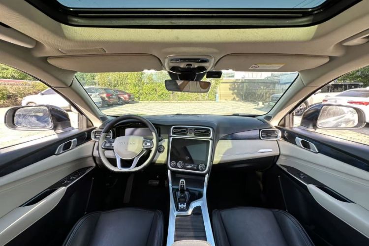 Used Lynk & Co 01 2017 2.0T Two-Wheel Drive Zhaopu Version Interior 3