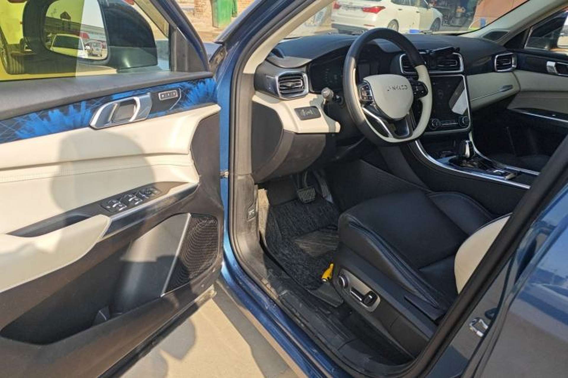 Used Lynk & Co 01 2017 2.0T Two-Wheel Drive Zhaopu Version Interior 3