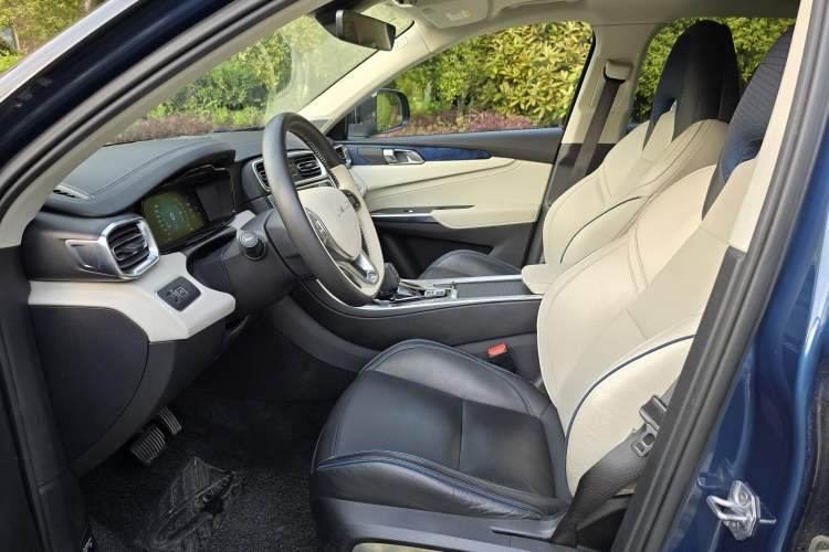 Used Lynk & Co 01 2017 2.0T Two-Wheel Drive Zhaopu Version Interior 3