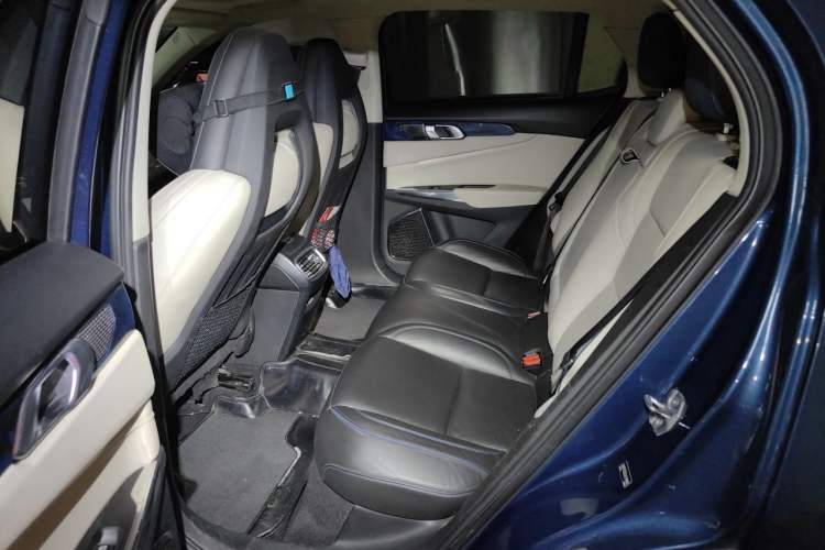 Used Lynk & Co 01 2017 2.0T Two-Wheel Drive Zhaopu Version Interior 4