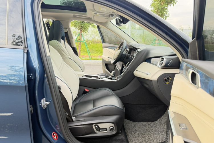 Used Lynk & Co 01 2017 2.0T Two-Wheel Drive Zhaopu Version Interior 5