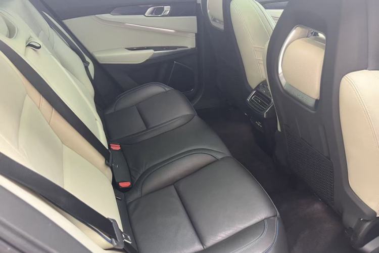 Used Lynk & Co 01 2017 2.0T Two-Wheel Drive Zhaopu Version Interior 5