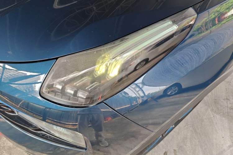 Used Lynk & Co 01 2017 2.0T Two-Wheel Drive Zhaopu Version Left Front Headlight