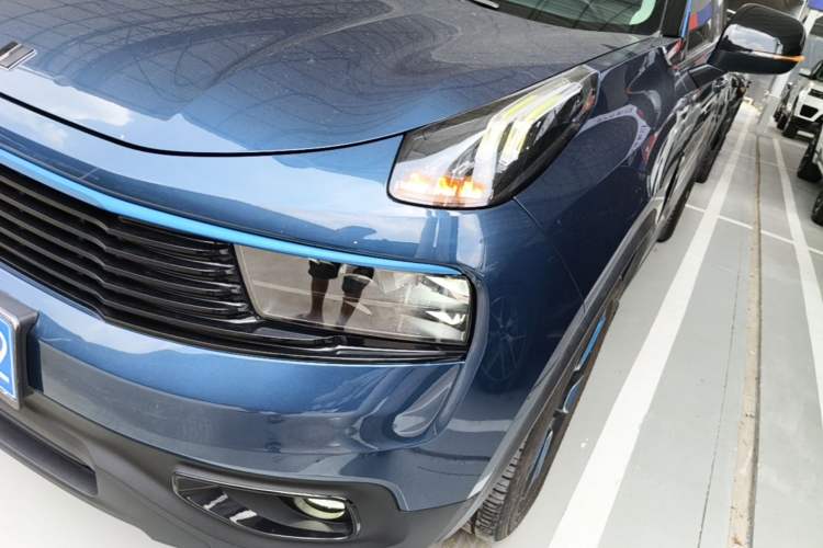 Used Lynk & Co 01 2017 2.0T Two-Wheel Drive Zhaopu Version Left Front Headlight