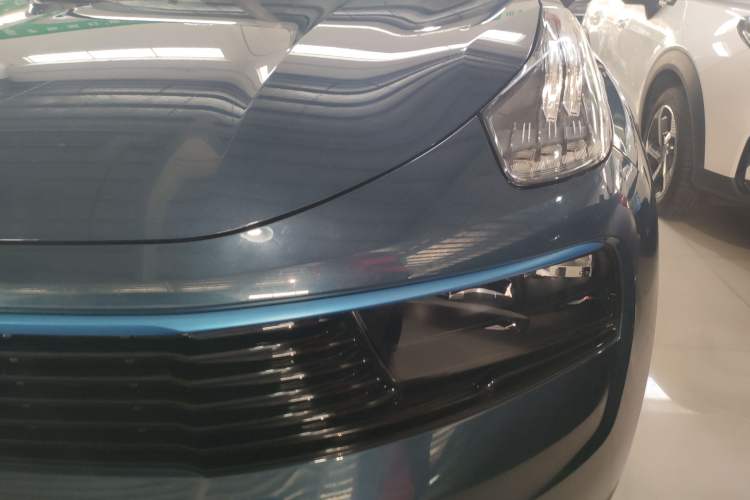 Used Lynk & Co 01 2017 2.0T Two-Wheel Drive Zhaopu Version Left Front Headlight