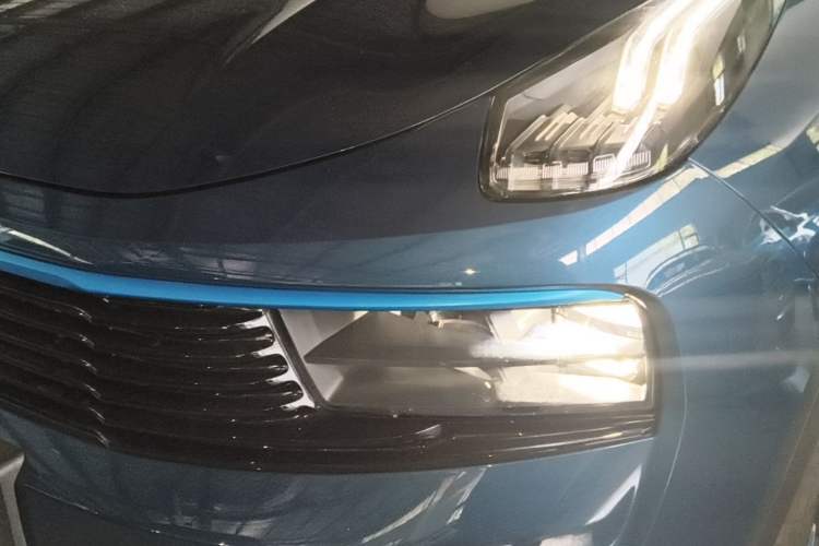 Used Lynk & Co 01 2017 2.0T Two-Wheel Drive Zhaopu Version Left Front Headlight