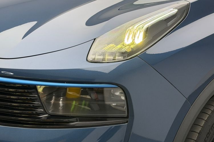 Used Lynk & Co 01 2017 2.0T Two-Wheel Drive Zhaopu Version Left Front Headlight