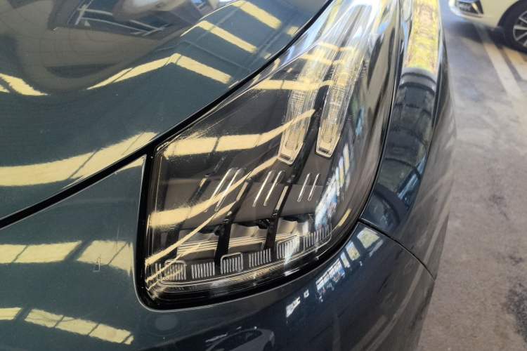Used Lynk & Co 01 2017 2.0T Two-Wheel Drive Zhaopu Version Left Front Headlight