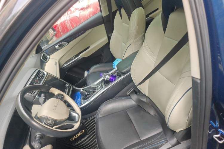 Used Lynk & Co 01 2017 2.0T Two-Wheel Drive Zhaopu Version Left Front Seat