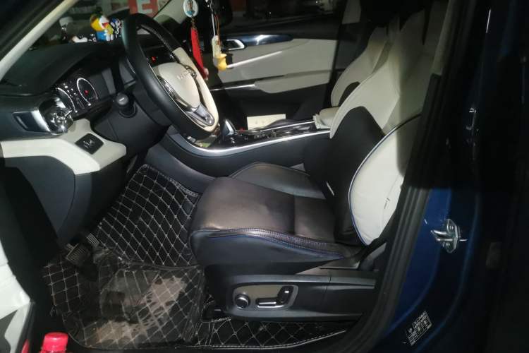 Used Lynk & Co 01 2017 2.0T Two-Wheel Drive Pro Edition Left Front Seat