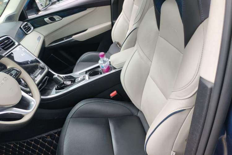 Used Lynk & Co 01 2017 2.0T Two-Wheel Drive Zhaopu Version Left Front Seat