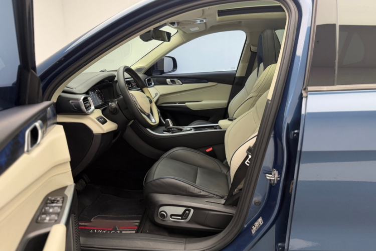 Used Lynk & Co 01 2017 2.0T Two-Wheel Drive Zhaopu Version Left Front Seat
