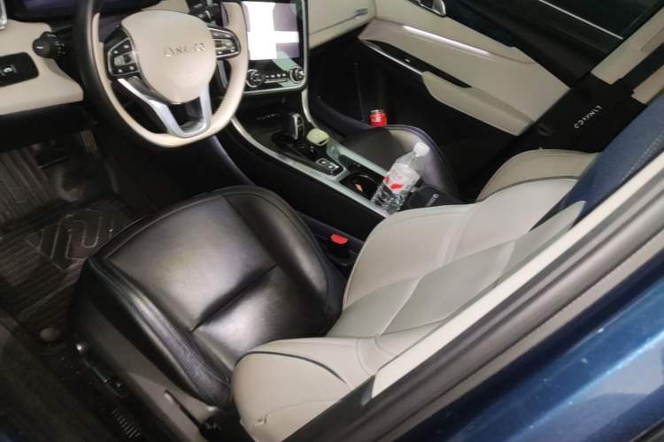 Used Lynk & Co 01 2017 2.0T Two-Wheel Drive Zhaopu Version Left Front Seat