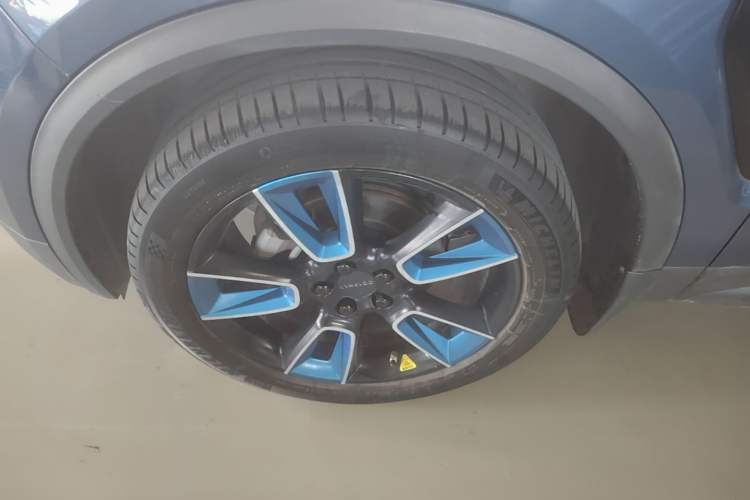Used Lynk & Co 01 2017 2.0T Two-Wheel Drive Zhaopu Version Left Front Wheel Hub