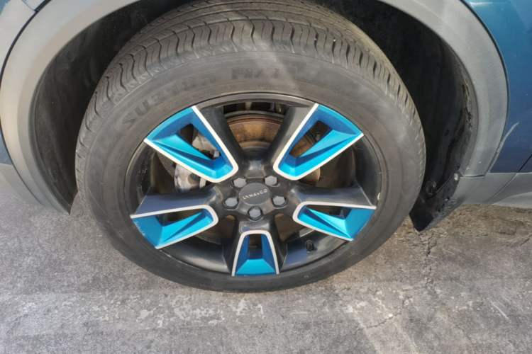 Used Lynk & Co 01 2017 2.0T Two-Wheel Drive Zhaopu Version Left Front Wheel Hub