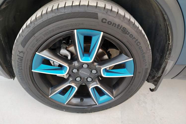 Used Lynk & Co 01 2017 2.0T Two-Wheel Drive Zhaopu Version Left Front Wheel Hub