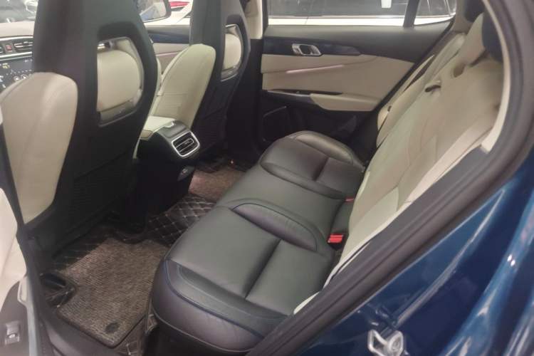 Used Lynk & Co 01 2017 2.0T Two-Wheel Drive Zhaopu Version Left Rear Seat