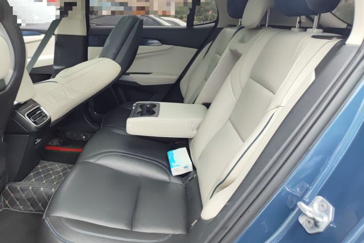 Used Lynk & Co 01 2017 2.0T Two-Wheel Drive Zhaopu Version Left Rear Seat