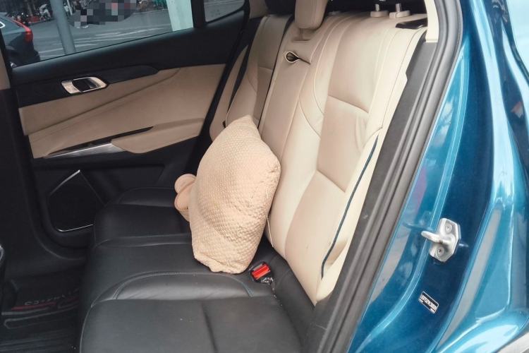 Used Lynk & Co 01 2017 2.0T Two-Wheel Drive Zhaopu Version Left Rear Seat