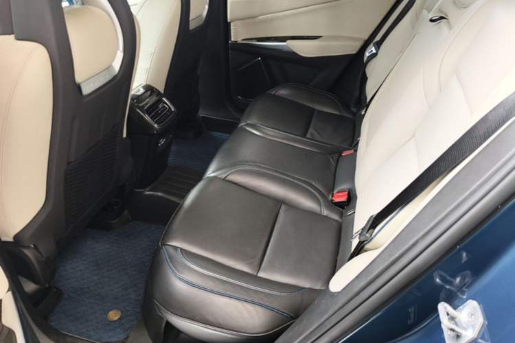 Used Lynk & Co 01 2017 2.0T Two-Wheel Drive Zhaopu Version Left Rear Seat