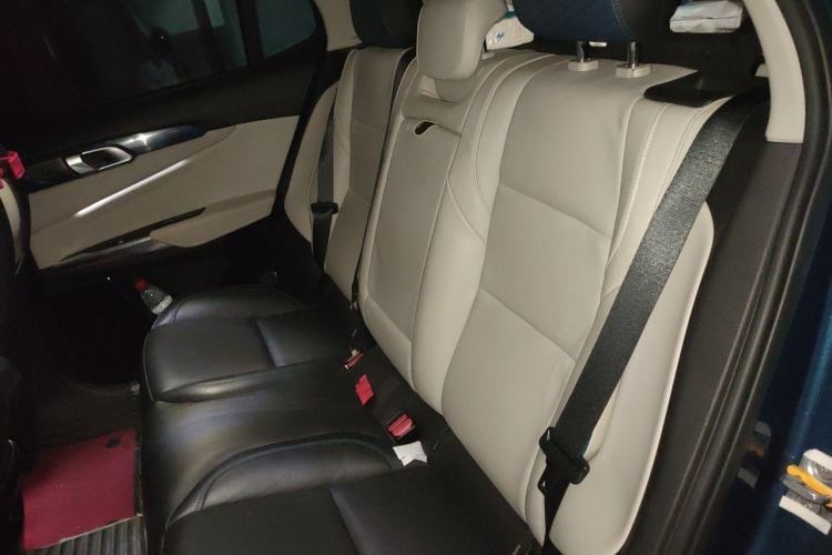 Used Lynk & Co 01 2017 2.0T Two-Wheel Drive Zhaopu Version Left Rear Seat