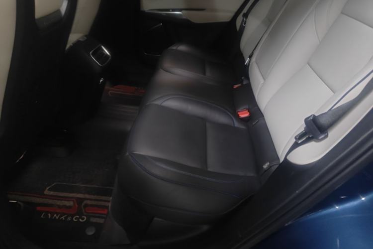 Used Lynk & Co 01 2017 2.0T Two-Wheel Drive Zhaopu Version Left Rear Seat