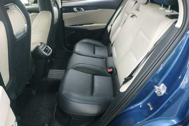 Used Lynk & Co 01 2017 2.0T Two-Wheel Drive Zhaopu Version Left Rear Seat