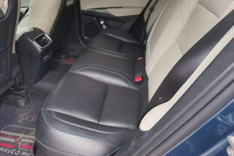 Used Lynk & Co 01 2017 2.0T Two-Wheel Drive Zhaopu Version Left Rear Seat