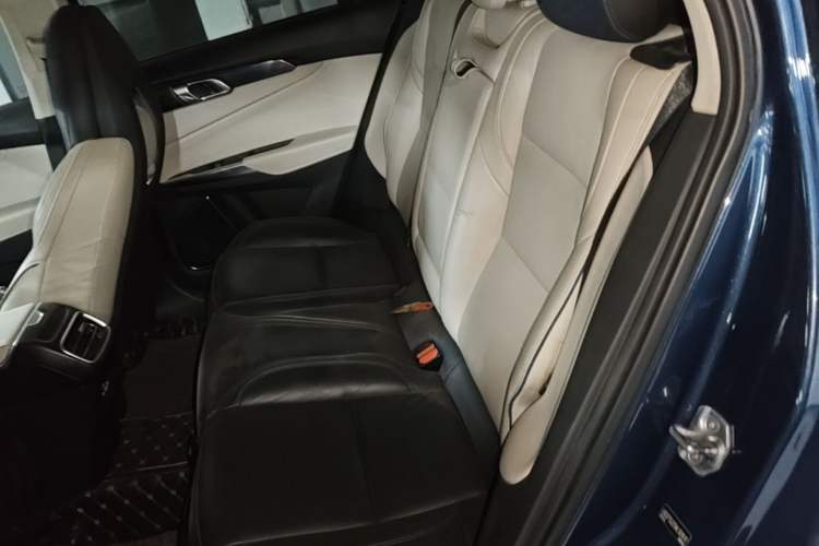 Used Lynk & Co 01 2017 2.0T Two-Wheel Drive Zhaopu Version Left Rear Seat