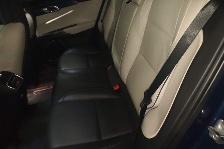 Used Lynk & Co 01 2017 2.0T Two-Wheel Drive Zhaopu Version Left Rear Seat