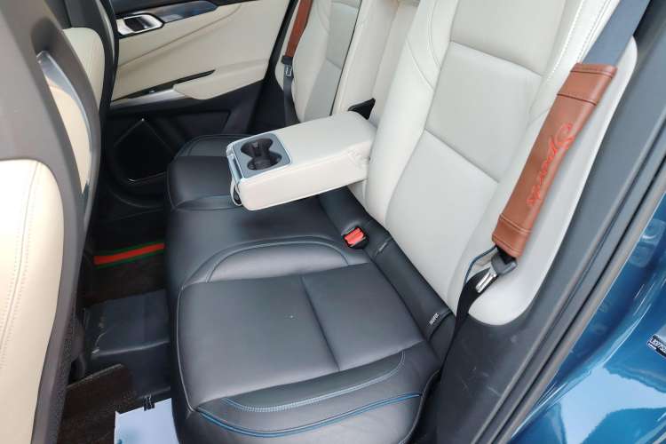 Used Lynk & Co 01 2017 2.0T Two-Wheel Drive Zhaopu Version Left Rear Seat